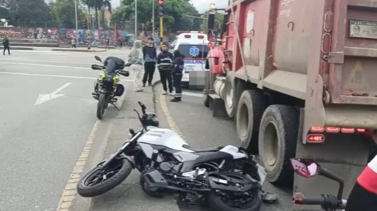 Collision causes congestion on Caracas avenue