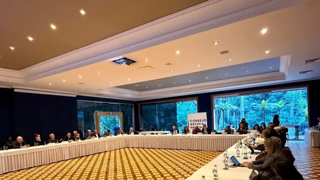 Trade Council announces that it will not promote dialogue with candidates who disregard the results of the elections in Colombia: 'Minimum conditions'