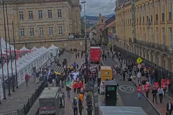 Mobility in Bogotá Wednesday, June 03: blockades activated in the city center due to demonstrations on Carrera 8; slow traffic on Carrera 7