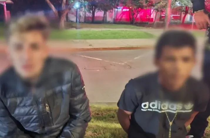 Los dos extranjeros capturados.