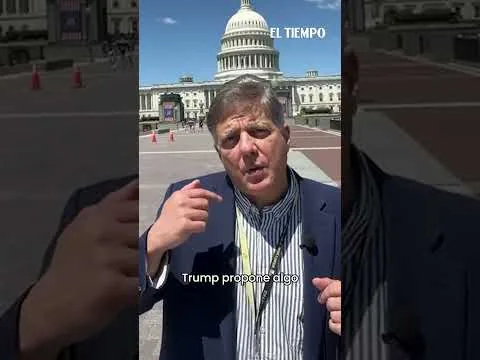 El presidente electo Abelardo de la Espriella anunció que Colombia ingresará al llamado Escudo de las Américas a partir del próximo 7 de agosto. La iniciativa, impulsada por Donald Trump, busca fortalecer la cooperación regional en seguridad, defensa, lucha contra el narcotráfico y control de amenazas transnacionales.  ¿Qué implicaciones tendría para Colombia sumarse a esta alianza? ¿Qué compromisos asumiría el país? ¿Y cómo cambiaría la relación entre Bogotá y Washington tras años de tensiones diplomáticas? Nuestro corresponsal en Estados Unidos explica las claves de una decisión que podría redefinir la política exterior colombiana.  #EscudoDeLasAméricas #Trump #AbelardoDeLaEspriella #EstadosUnidos #Colombia #PolíticaExterior #Washington #RelacionesInternacionales #Geopolítica #EsNoticiaEnWashington #ElTiempo #NoticiasColombia #ÚltimaHora  SUSCRÍBETE: https://bit.ly/eltiempoYT  Síguenos en nuestras redes sociales:
X: https://twitter.com/eltiempo 
Facebook: https://www.facebook.com/eltiempo 
Instagram: https://www.instagram.com/eltiempo  El Tiempo es el medio líder de noticias en Colombia, caracterizado por sus investigaciones y reportajes exclusivos, sobre:  justicia, deportes, economía, política, cultura, tecnología, innovación, cambio climático, entre otros eventos noticiosos en Colombia y el mundo.  Para mayor información ingresa a: https://www.eltiempo.com  Otros canales de El Tiempo
Citytv: https://www.youtube.com/c/citytvbogota 
Bravíssimo Citytv: https://www.youtube.com/c/BRAVISSIMOCITYTV 
Portafolio: https://www.youtube.com/user/PortafolioCO 
Futbolred: https://www.youtube.com/c/FutbolRedCO
