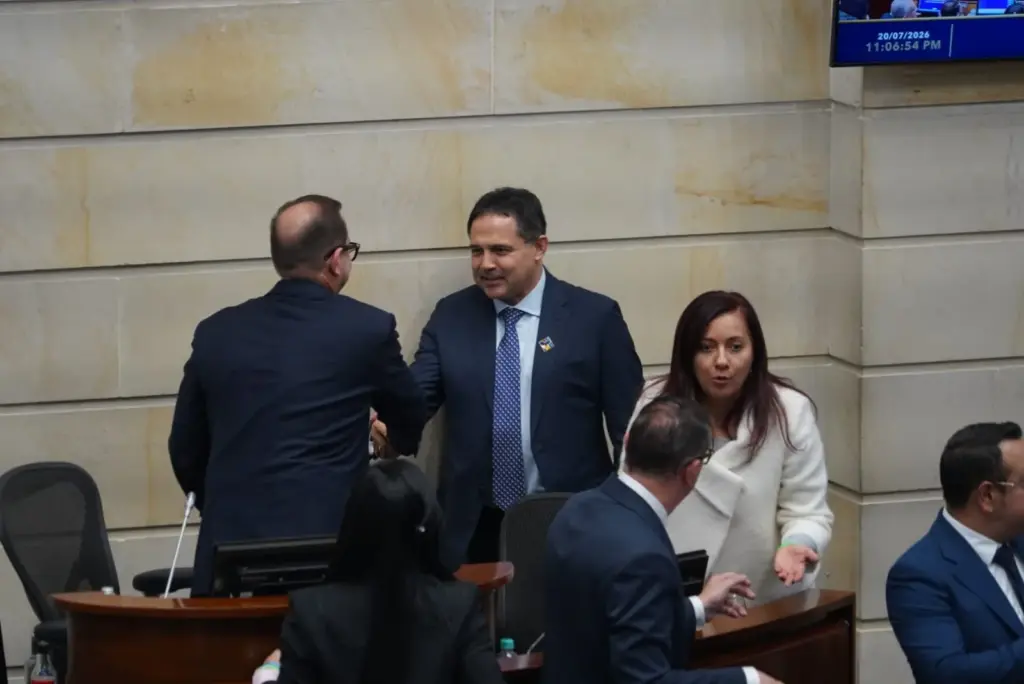 Así celebró el Centro Democrático la elección de Honorio Henríquez como presidente del Senado