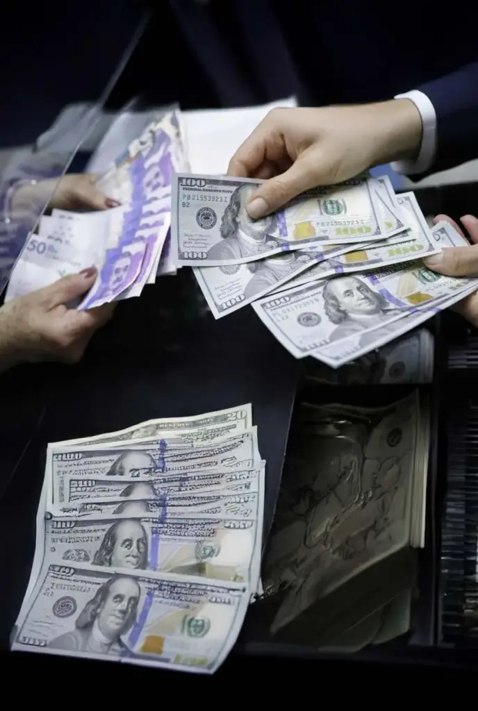 dólar