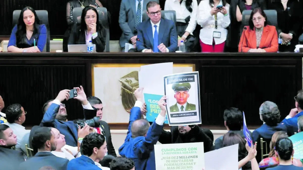 A voto limpio, el Centro Democrático ganó puja por la presidencia del Congreso