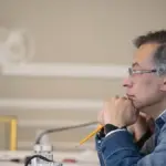 ¿Gustavo Petro puede negarse a prestar guarniciones militares para la posesión presidencial de Abelardo de la Espriella? Esto dicen los expertos