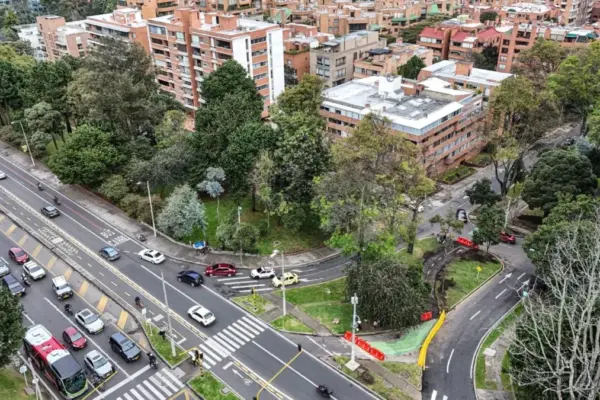 Preventive closure on Carrera Séptima in Bogotá due to 'suspicious item' abandoned on the road: this is what the Police said