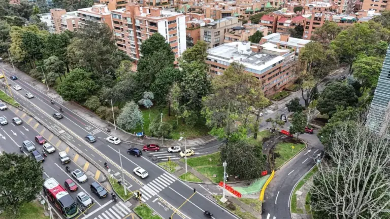 Preventive closure on Carrera Séptima in Bogotá due to ‘suspicious item’ abandoned on the road: this is what the Police said