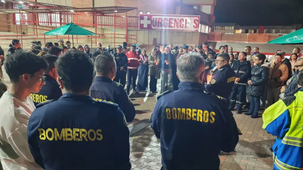 El teniente Jairo Humberto Bolívar Vargas, comandante del Cuerpo de Bomberos de Ventaquemada, permanece en una UCI de Tunja tras la agresión de la que fue víctima.