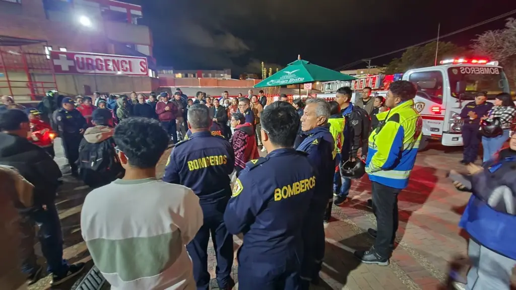 El teniente Jairo Humberto Bolívar Vargas, comandante del Cuerpo de Bomberos de Ventaquemada, permanece en una UCI de Tunja tras la agresión de la que fue víctima.