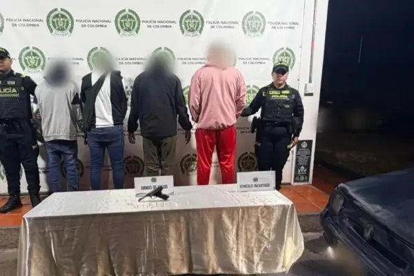 These are the names and records of the individuals who entered the exclusive Transmilenio lane with a firearm: why were they released?