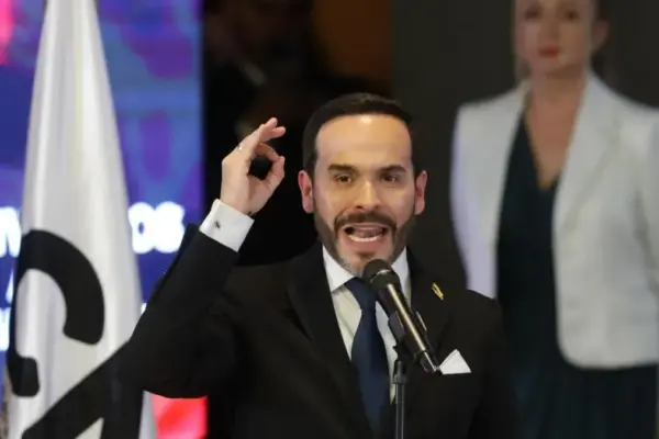 'Es completamente falso que se haya decidido reglamentar el trabajo o la cotización por horas': gobierno electo de De La Espriella