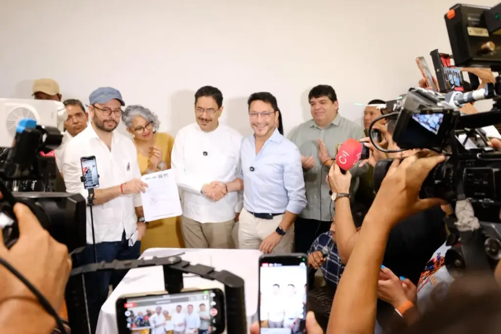 Carlos Caicedo en el evento de adhesión a Iván Cepeda.