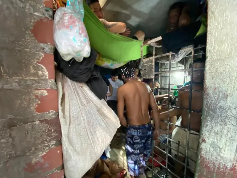 Hacinamiento en estaciones de Policía en Cali.