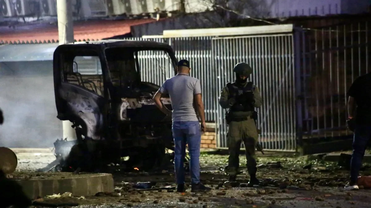 Lo que se sabe del carro bomba que dejó 8 policías heridos en Cúcuta: director de la Policía está en el lugar