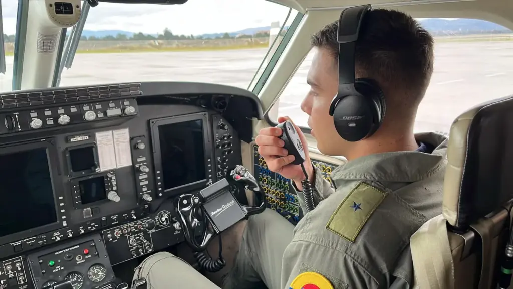 La entidad entregó información sobre el paradero de la aeronave que se trasladaba con un piloto y cuatro pasajeros