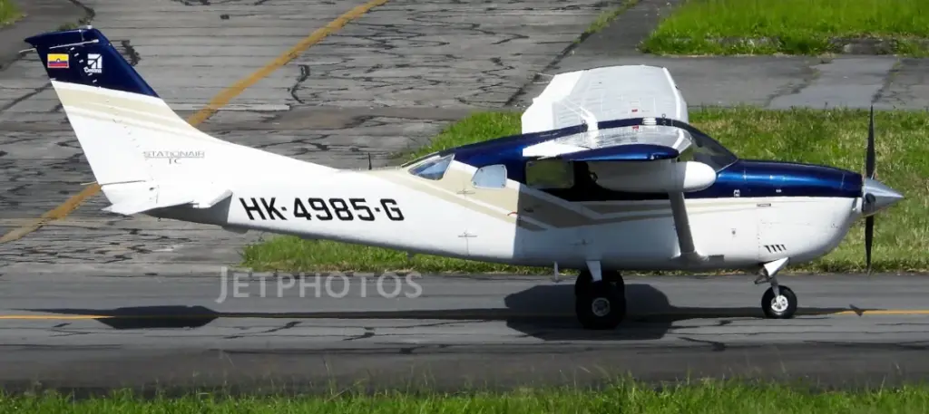 Cessna T206, de matrícula HK4985