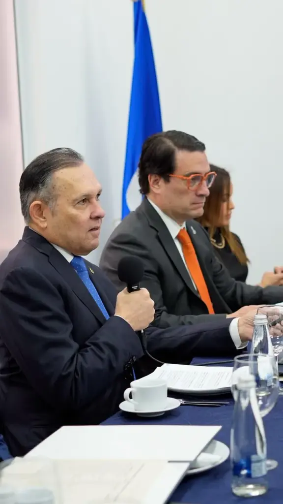 Efraín Cepeda e Iván Cancino.